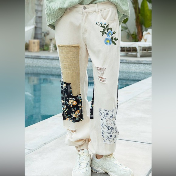 POL - Ivory Patchwork Distressed Joggers - Picture 5 of 5